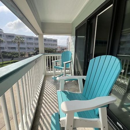 Sun Splashed Condo! Steps To Beach And 2 Pools Galveston Island 外观 照片